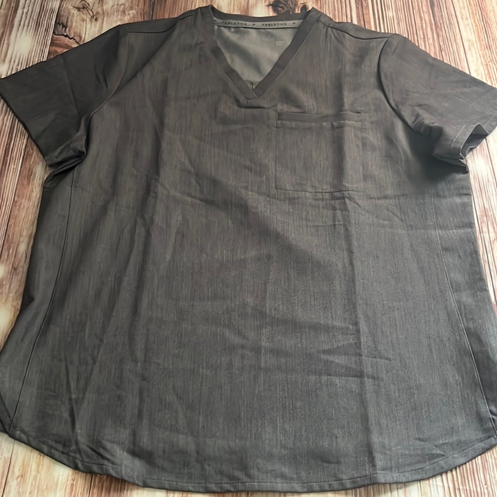 Fabletics Feel Good Performance Gray Scrub Top L - image 1